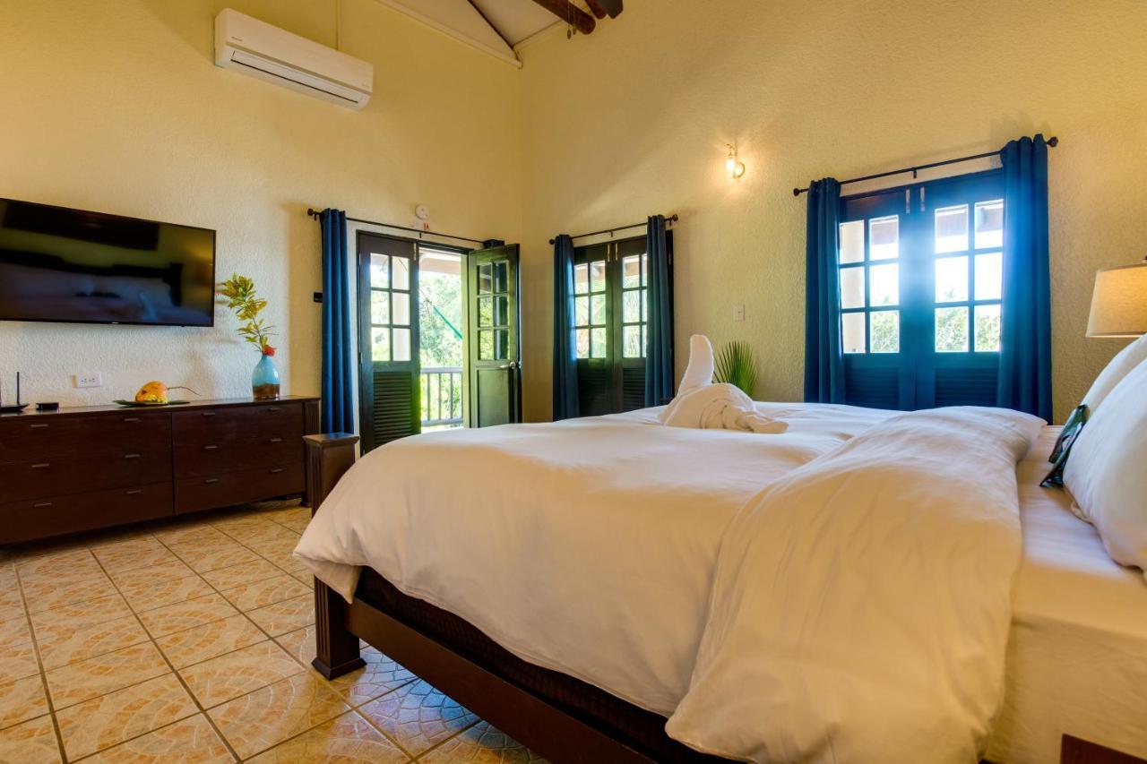 Mariposa Belize Beach Resort Placencia Eksteriør billede