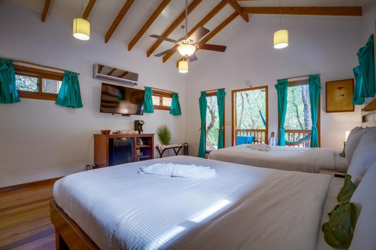 Mariposa Belize Beach Resort Placencia Eksteriør billede